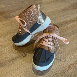 Girls Oshkosh pink duck boots
